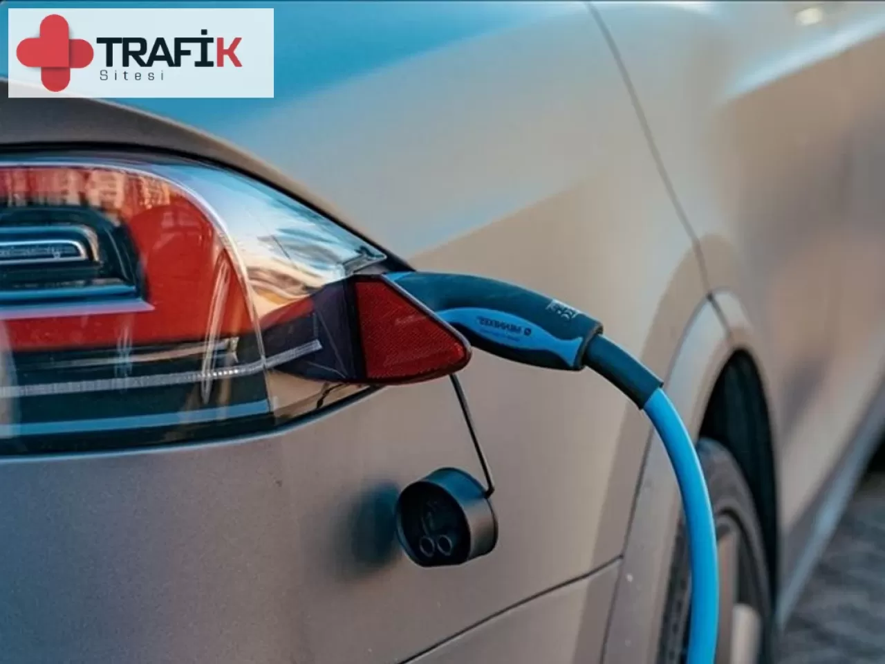Elektrikli Araçlara Geçiş İsteği Avrupa'da Hızla Azalıyor: Ankete Göre En Büyük Engel Maliyet!