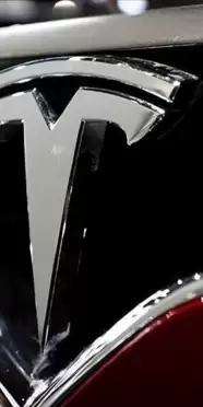 Tesla, Batarya Sorunu Nedeniyle 13 Bin Aracını Geri Çağırıyor