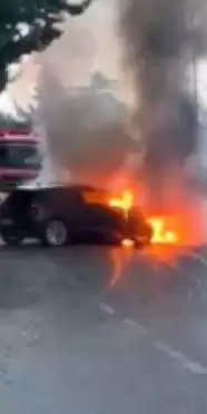İstanbul Pendik'te Otomobilde Çıkan Yangın Hızla Söndürüldü!