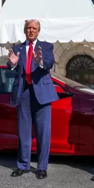 Trump ve Musk arasındaki gerilim nedeniyle Tesla hisseleri düştü