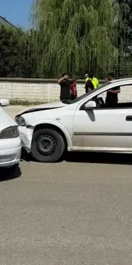 İnegöl'de Otomobiller Çarpıştı: 2 Yaralı!