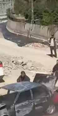 Torul ilçesinde park halindeki otomobil yangınla kül oldu!