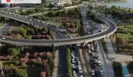 İzmir'de Trafikteki Araç Sayısı 1.98 Milyona Ulaştı, Artış Devam Ediyor