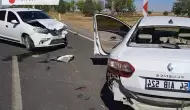 Şanlıurfa'da İki Otomobilin Çarpıştığı Kazada Beş Kişi Yaralandı!