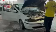 Alışveriş Merkezi Otoparkında Otomobil Yangını Çıktı