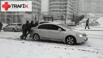 Karlı ve buzlu yolda araç kullanmanın ipuçları ve dikkat edilmesi gerekenler