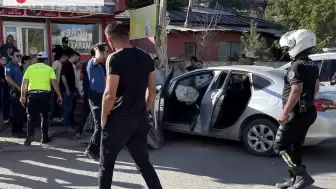 Kars'ta Ehliyetsiz Sürücü, Polisin İhtarına Uymayarak 88 Yaşındaki Kişiye Çarptı