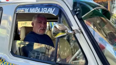 49 Yıllık Minibüs, Sokaklarda Nostalji Rüzgarı Estiriyor