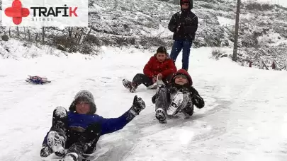 Kar Yağışı Nedeniyle Bazı Kentlerde Yarın Eğitime Ara Verildi