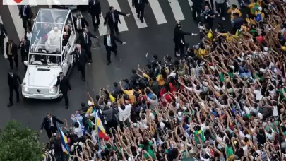 Papa Franciscus, "Papamobil"u Gazzeli Çocuklara Bağışladı