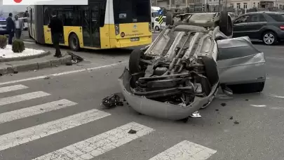 Kayseri'de Belediye Otobüsü ile Otomobil Çarpıştı: 9 Yaralı!