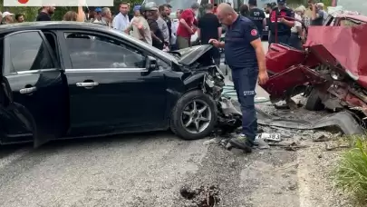 Balıkesir'de iki otomobil çarpıştı: Dört yaralı