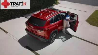 Toyota, Yeni Corolla Modeli ile 3 Sıra Koltuklu Araçları Piyasaya Sürüyor