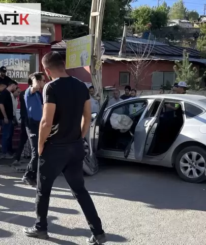 Kars'ta Ehliyetsiz Sürücü, Polisin İhtarına Uymayarak 88 Yaşındaki Kişiye Çarptı