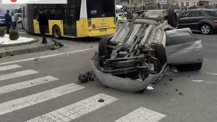 Kayseri'de Belediye Otobüsü ile Otomobil Çarpıştı: 9 Yaralı!