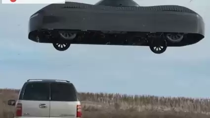 Elon Musk'ın Desteklediği Uçan Araba İlk Kez Havalimanında!