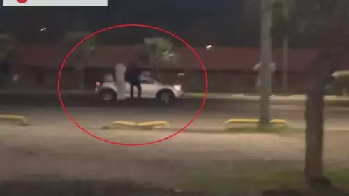 Samsun'da Gençlerden Tehlikeli Hareket: SUV Aracın Üzerine Çıktılar!