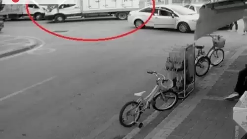 Kamyonet Dur Tabelasını Kapatarak Kazaya Sebep Oldu!