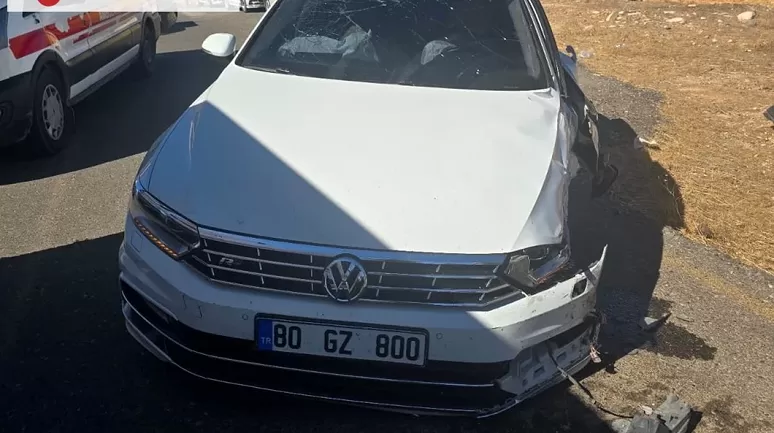 Şırnak'ta Kamyonet ile Otomobil Çarpıştı: 8 Yaralı Hastaneye Kaldırıldı