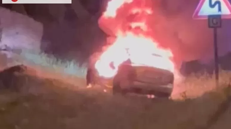 "Seyir halindeki araç alev alev yanarak kül oldu!"