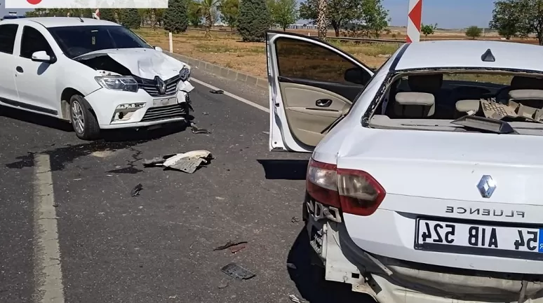 Şanlıurfa'da İki Otomobilin Çarpıştığı Kazada Beş Kişi Yaralandı!