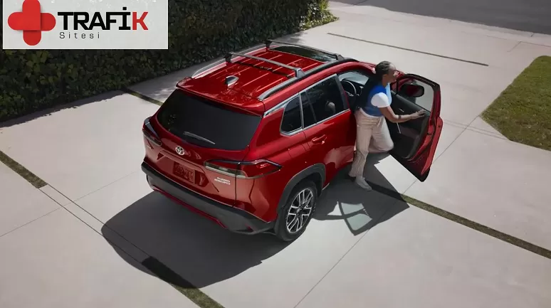 Toyota, Yeni Corolla Modeli ile 3 Sıra Koltuklu Araçları Piyasaya Sürüyor