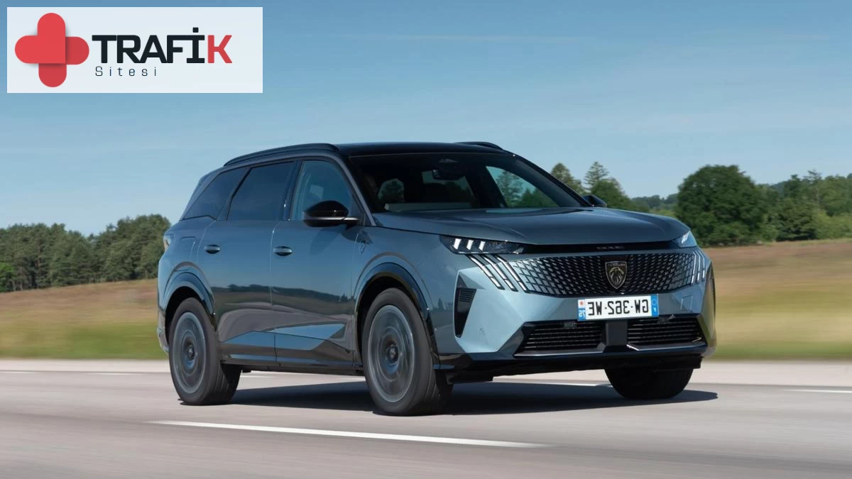 Yeni PEUGEOT 5008 ve E-5008: Geniş İç Hacim ve Elektrikli Performans