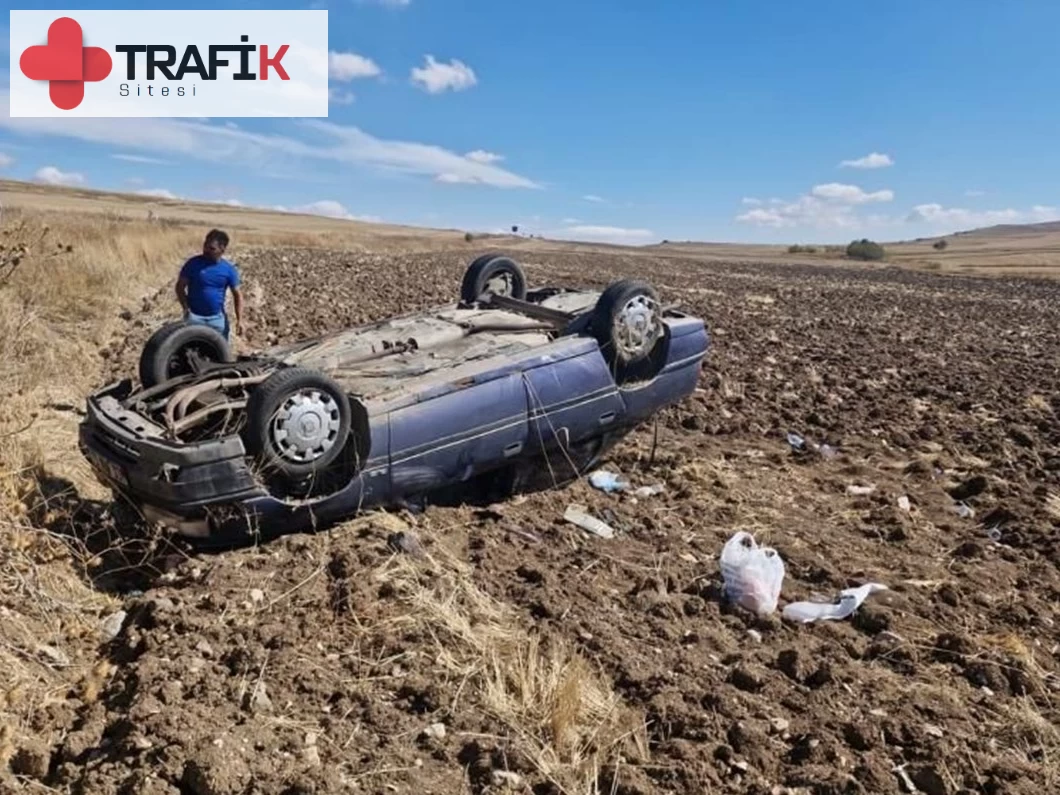 Çorum Alaca'da Tarlaya Devrilen Otomobilde 4 Yaralı!