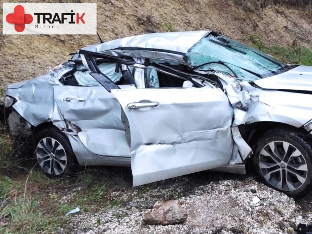 Burdur'da Otomobil ile TIR Arasında Çarpışma Meydana Geldi