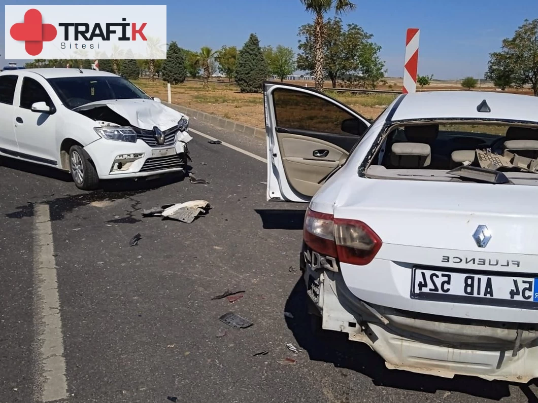 Şanlıurfa'da İki Otomobilin Çarpıştığı Kazada Beş Kişi Yaralandı!