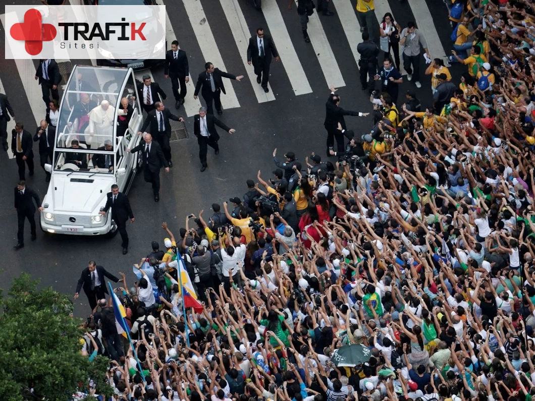 Papa Franciscus, "Papamobil"u Gazzeli Çocuklara Bağışladı