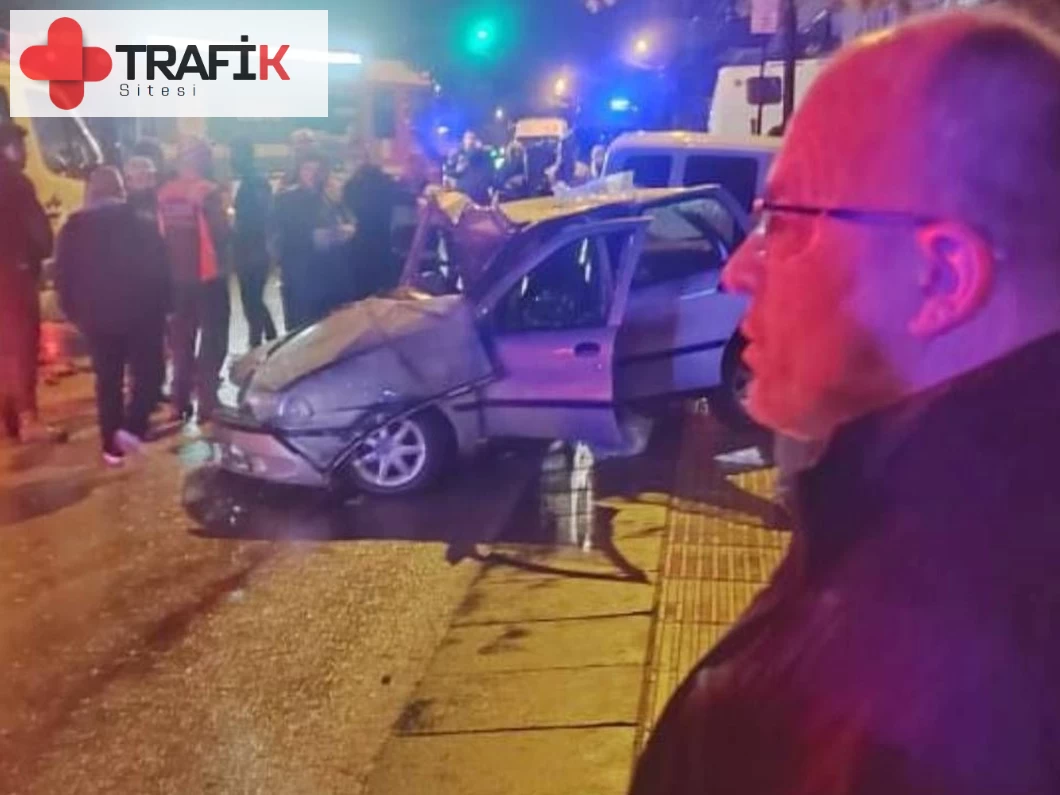 Ankara Keçiören'de Ters Yöne Giren Araç Kaza Yaptı: 5 Kişi Yaralı