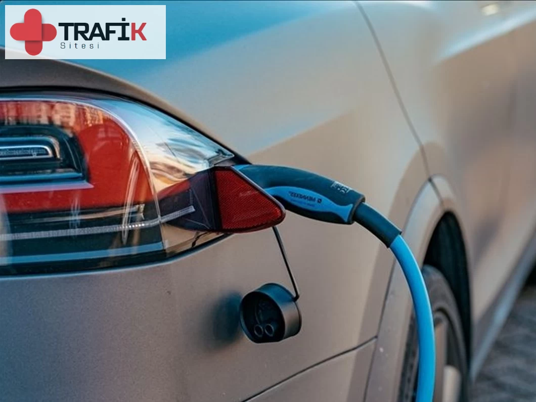 Elektrikli Araçlara Geçiş İsteği Avrupa'da Hızla Azalıyor: Ankete Göre En Büyük Engel Maliyet!