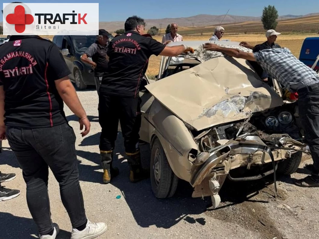 Kahramanmaraş'ta Otomobil ile Kamyonet Çarpıştı: İki Yaralı Hastaneye Kaldırıldı