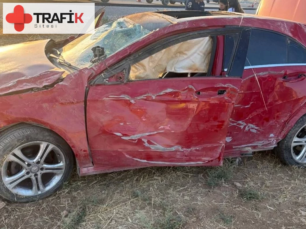 Antalya'da Otomobil Devrildi: Bir Ölü, Bir Ağır Yaralı!